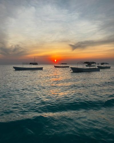 Kwenda Beach в августе — фото погоды (2024-08-01)
