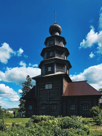 Храм Тихвинской иконы Божией Матери (Торжок) в июле — фото погоды (2025-07-13)
