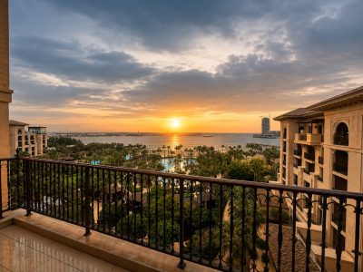 Four Seasons Resort Dubai at Jumeirah Beach — фото погоды в мае (2026-05-25)