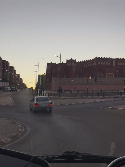 Уарзазат в октябре — фото погоды (2025-10-23)