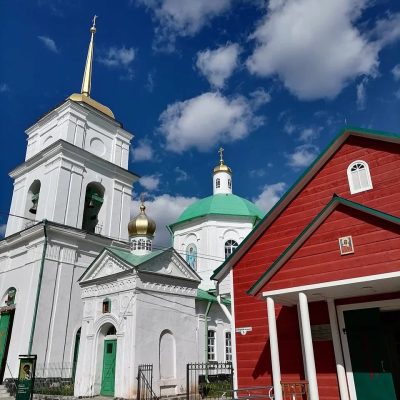 Успенский Псково-Печерский Монастырь в апреле — фото погоды (2026-04-23)