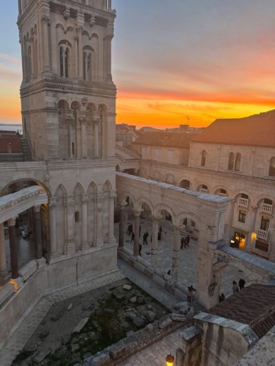 Dioklecijanova palača   Diocletian's Palace — фото погоды в апреле (2026-04-10)