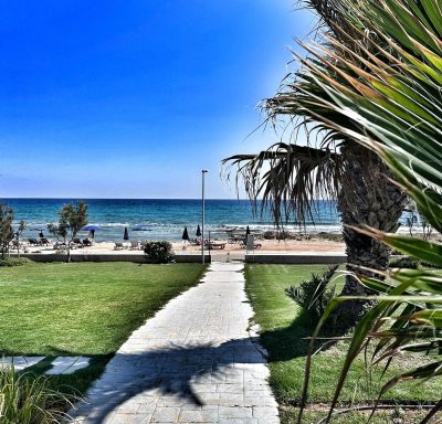 Piere Anne Beach Hotel — фото погоды в мае (2026-05-30)