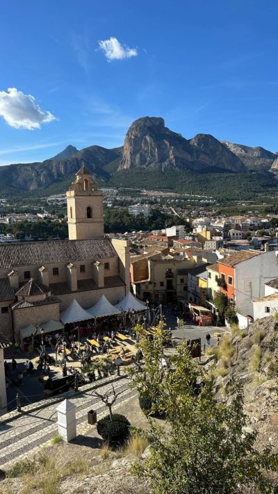 Polop, Alicante, Espanha — фото погоды в декабре (2024-12-15)