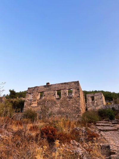 Kayaköy - Karmylassos Hayalet Kent в феврале — фото погоды (2026-02-20)
