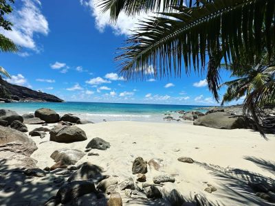 Anse Mondon - Seychelles в апреле — фото погоды (2023-04-13)