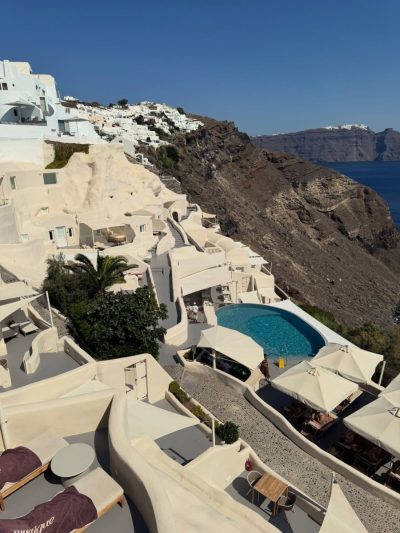Mystique, a Luxury Collection Hotel, Santorini — фото погоды в марте (2026-03-27)