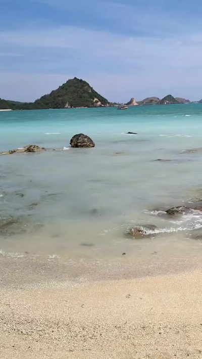Pantai Kuta Mandalika, Lombok Tengah, Ntb в октябре — фото погоды (2025-10-30)