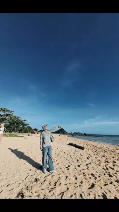 Pantai Kuta Mandalika, Lombok Tengah, Ntb в апреле — фото погоды (2026-04-12)
