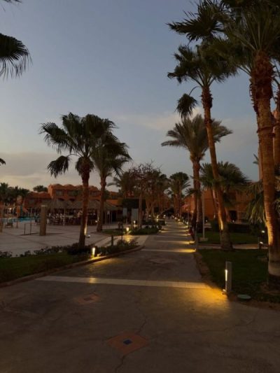 JAZ Makadi Oasis Resort — фото погоды в апреле (2026-04-21)