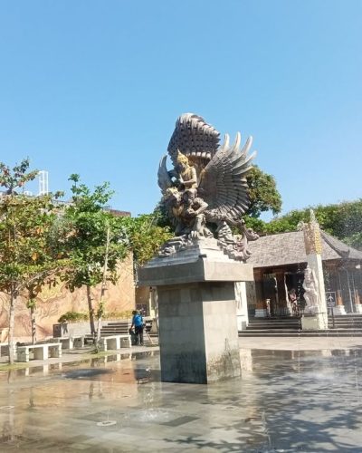 Garuda Wisnu Kencana (GWK), Denpasar Bali в октябре — фото погоды (2025-10-08)