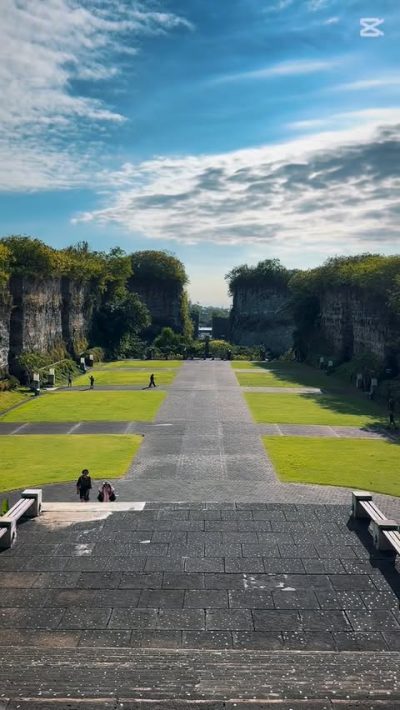 Garuda Wisnu Kencana (GWK), Denpasar Bali в мае — фото погоды (2026-05-24)
