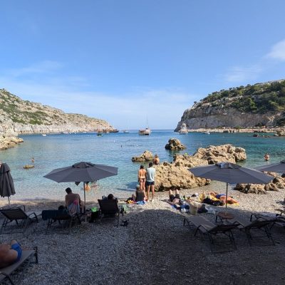 Antony Quin Beach в октябре — фото погоды (2025-10-27)