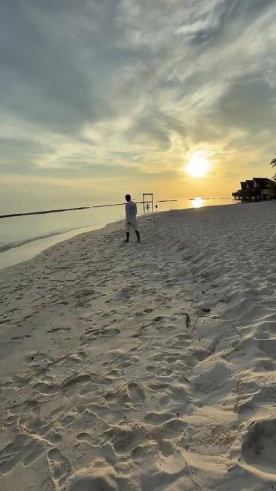 Ellaidhoo Maldives by Cinnamon в апреле — фото погоды (2026-04-22)