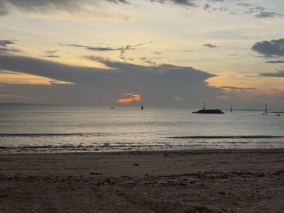 Jimbaran Beach Bali в апреле — фото погоды (2026-04-05)