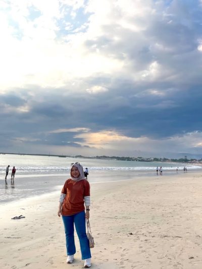 Jimbaran Beach Bali в мае — фото погоды (2026-05-22)