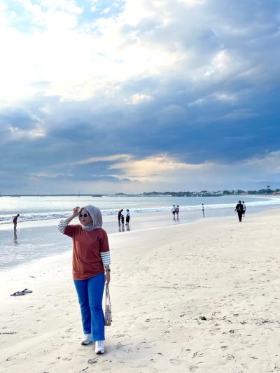 Jimbaran Beach Bali в мае — фото погоды (2026-05-22)