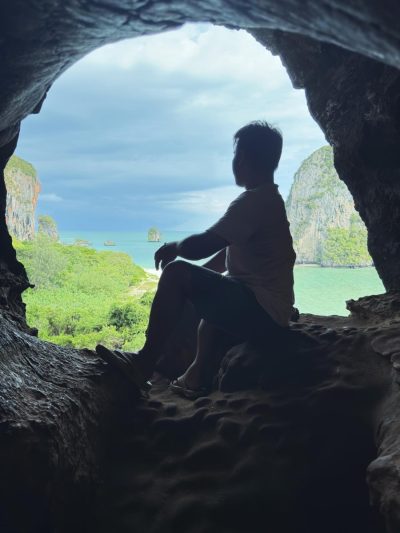 Pranang Cave, Railey Beach, Krabi ถำ้พระนาง ไร่เลย в апреле — фото погоды (2026-04-27)