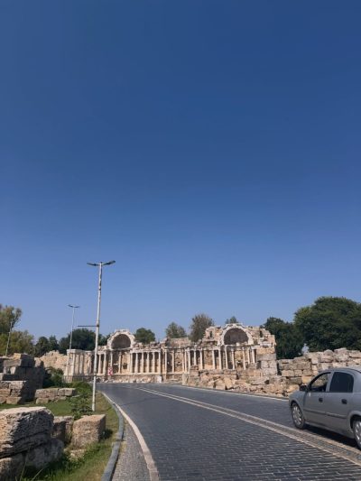 Side Antik Tiyatro в июле — фото погоды (2026-07-03)
