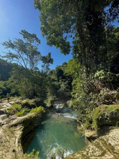 Kawasan Falls в апреле — фото погоды (2026-04-09)