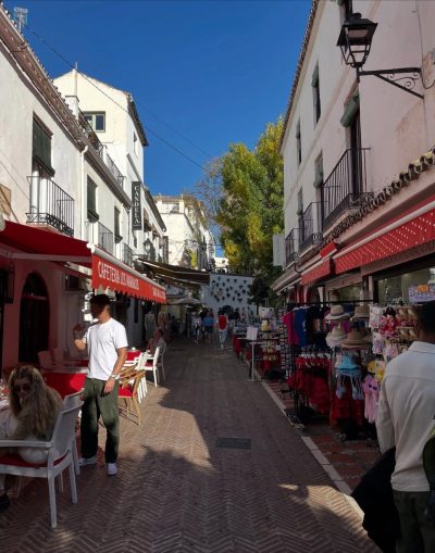 Casco Antiguo Marbella в ноябре — фото погоды (2025-11-17)