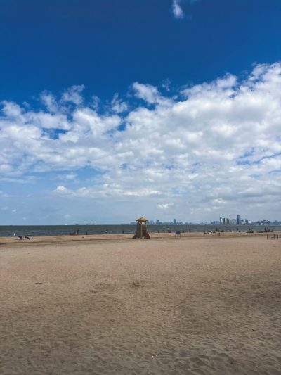 假日海滩 Holiday Beach Haikou Hainan в ноябре — фото погоды (2025-11-16)