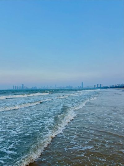 假日海滩 Holiday Beach Haikou Hainan в январе — фото погоды (2026-01-10)