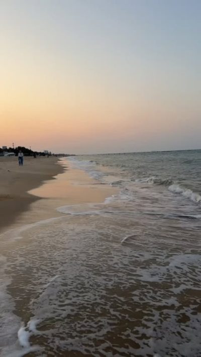 假日海滩 Holiday Beach Haikou Hainan в марте — фото погоды (2026-03-22)