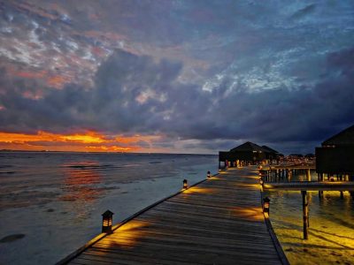 Lily Beach Resort & Spa at Huvahendhoo, Maldives — фото погоды в июле (2026-07-15)