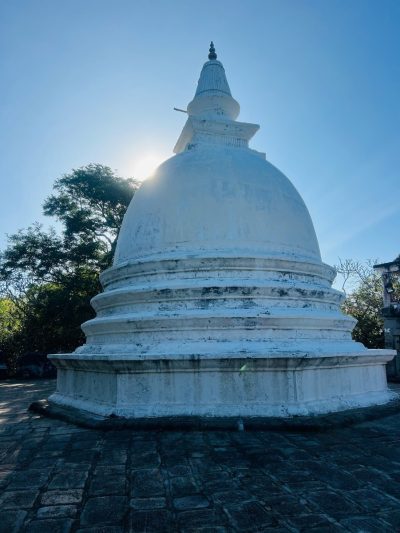 Mulkirigala Rock Temple в октябре — фото погоды (2025-10-10)