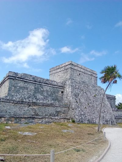 Tulum México Ruinas Mayas в марте — фото погоды (2026-03-16)