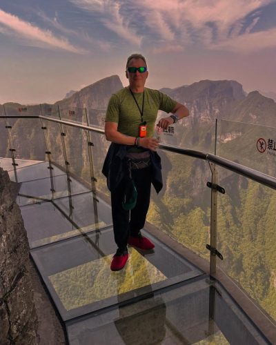 Glass Walk @ Tian Men Shan в апреле — фото погоды (2025-04-18)