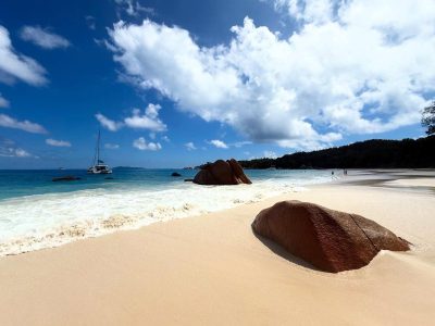Anse Lazio Beach, Praslin Island в июле — фото погоды (2026-07-08)