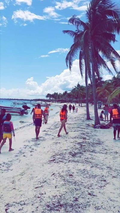 Akumal Beach, Mexico в апреле — фото погоды (2024-04-16)