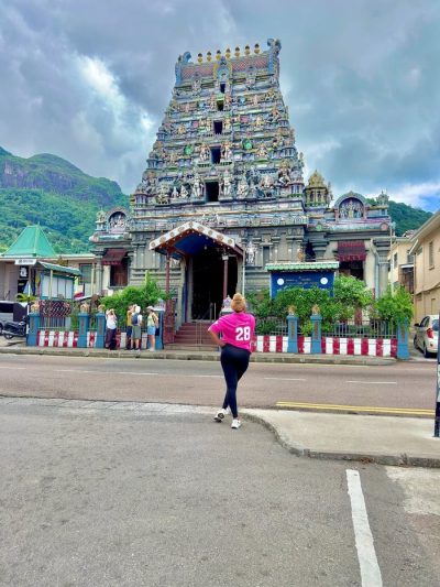 The Hindu Temple, Port Victoria, Mahe', the Seychelles Islands в апреле — фото погоды (2026-04-14)