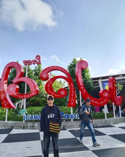Bandara I Gusti Ngurah Rai Terminal Kedatangan Domestik в апреле — фото погоды (2026-04-10)
