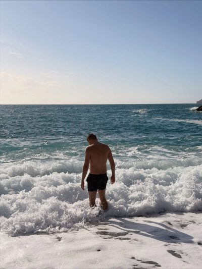 Beach Sveti Stefan, Montenegro в октябре — фото погоды (2025-10-25)