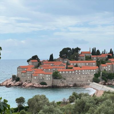 Beach Sveti Stefan, Montenegro в мае — фото погоды (2026-05-15)