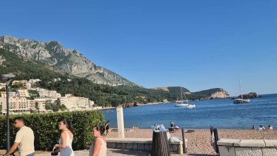 Beach Sveti Stefan, Montenegro в мае — фото погоды (2026-05-27)