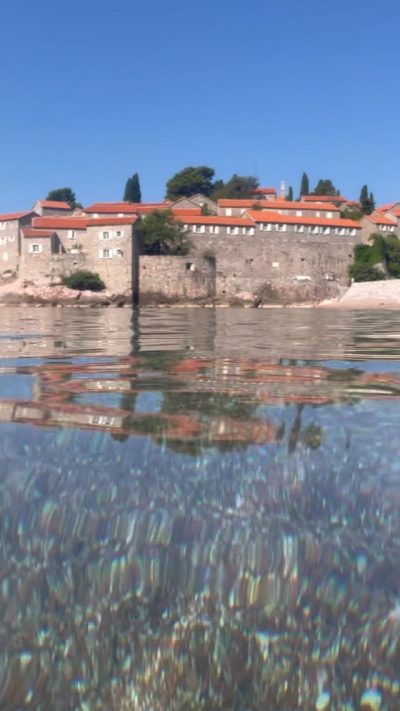 Beach Sveti Stefan, Montenegro в июне — фото погоды (2026-06-28)