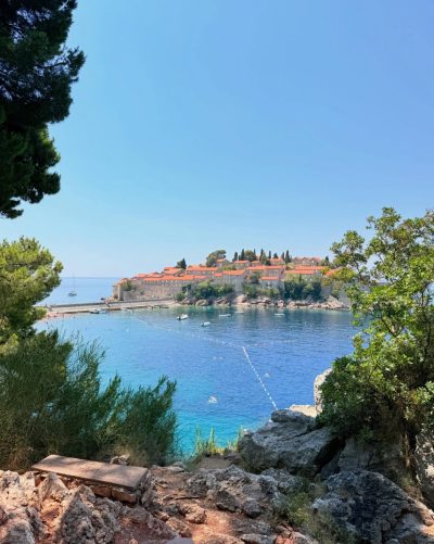 Beach Sveti Stefan, Montenegro в июне — фото погоды (2026-06-30)